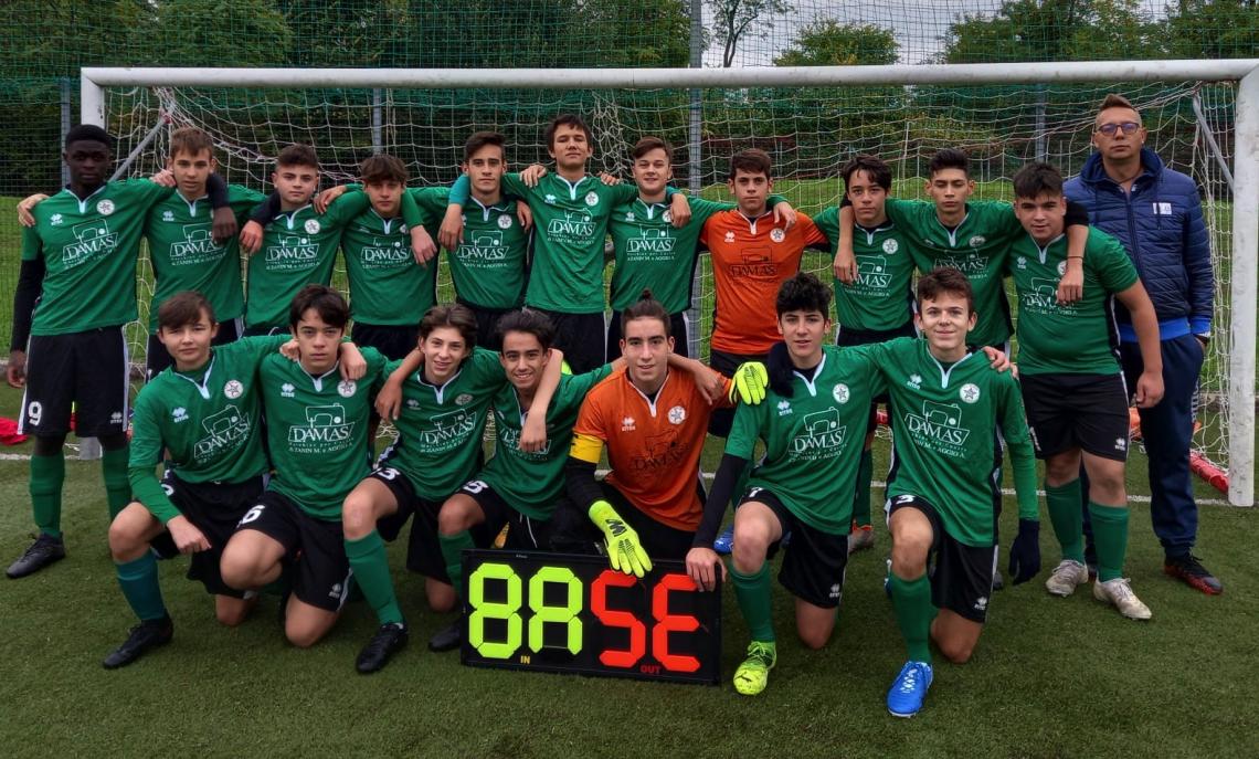 Football Leon-Base 96: ci provano fino all'ultimo i padroni di casa, ma il rigore di Popa nella ripresa è decisivo per i tre punti conquistati dai sevesini