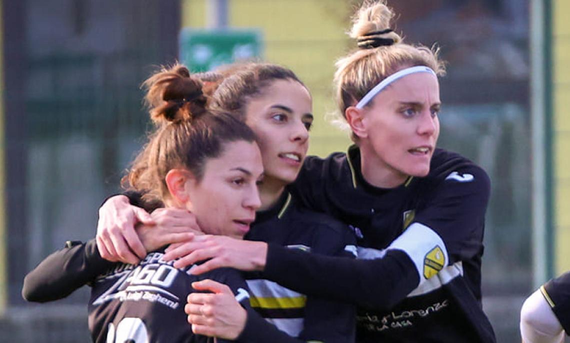 Fa meno di quattromila abitanti, ma è uno dei centri di gravità del calcio femminile lombardo