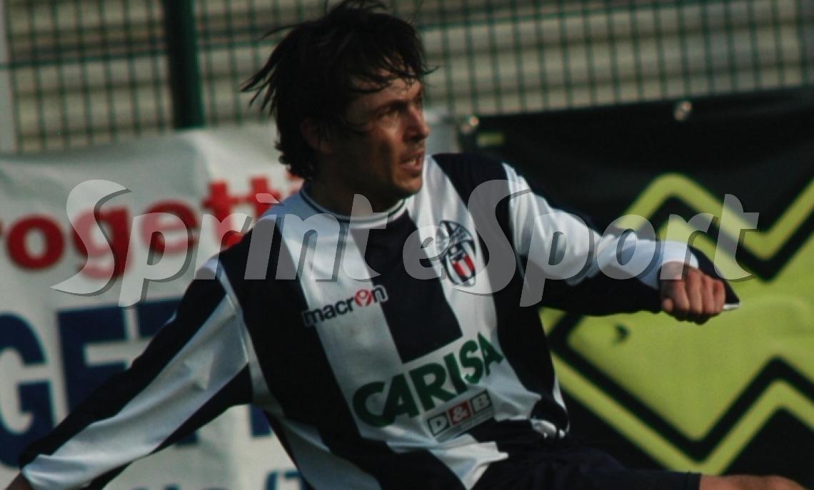 Serie D - Fossano ha scelto il nome dell'allenatore dell'era post-Viassi: è Matteo Solari, in foto all'epoca di quando militava nel Savona in serie D, squadra della sua città natale
