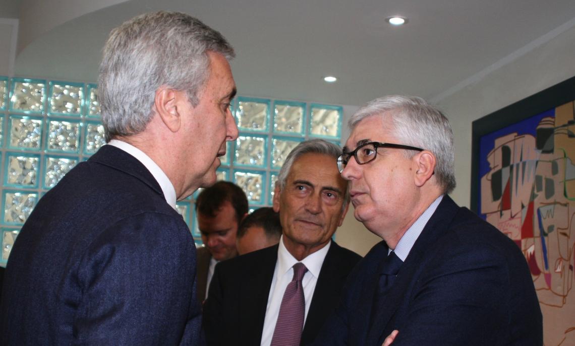 Quando la paura di perdere la sedia prende il sopravvento è il momento dei mezzucci