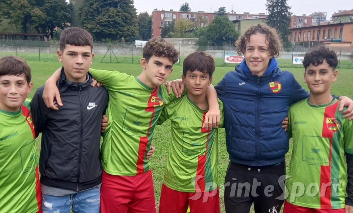 Da sinistra a destra: Grande, Iavernaro, Damato, Cartagena, Taranto J., Cirillo; RONDÓ DINAMO UNDER 14