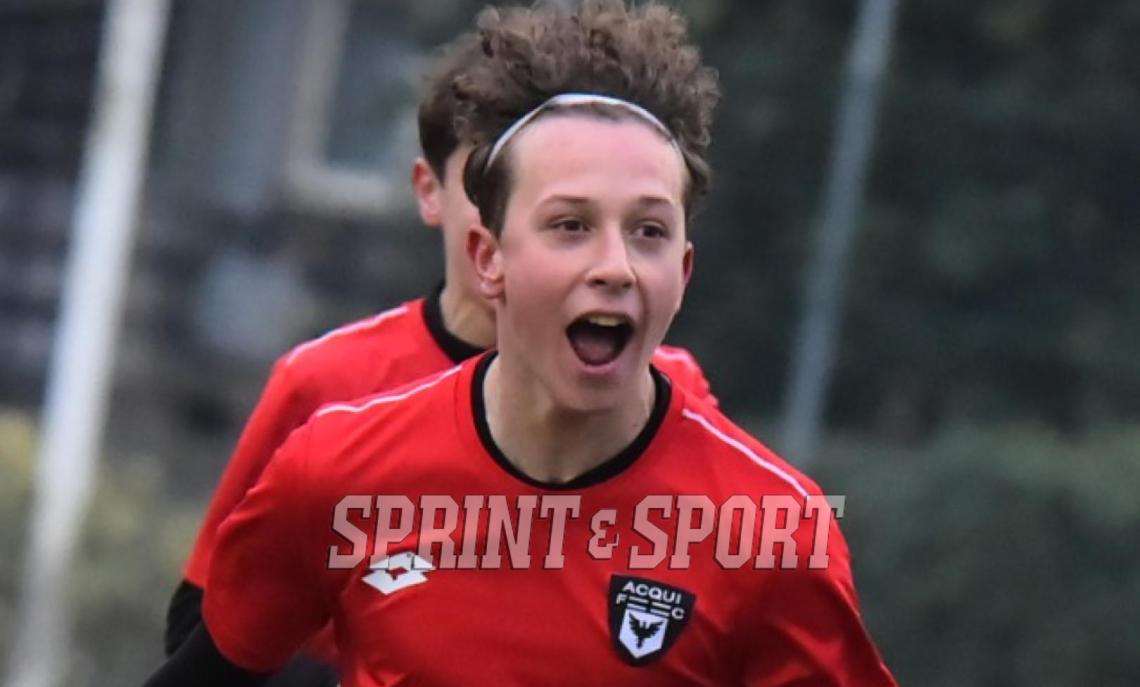 Under 15 • L'esultanza di Ayman Castronovo dopo il bellissimo gol di testa che chiude sul 2-2 la gara tra Psg e Acqui.