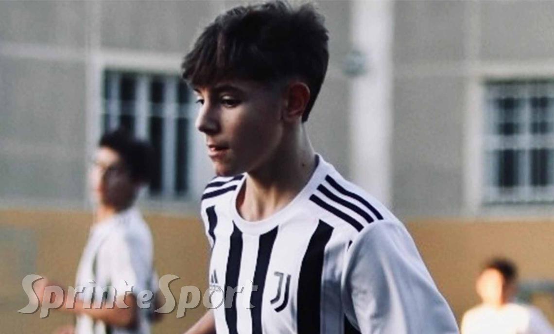 Vincono 2-0 ma l'arbitro sospende la partita nel primo tempo, si dovrà rigiocare dall'inizio