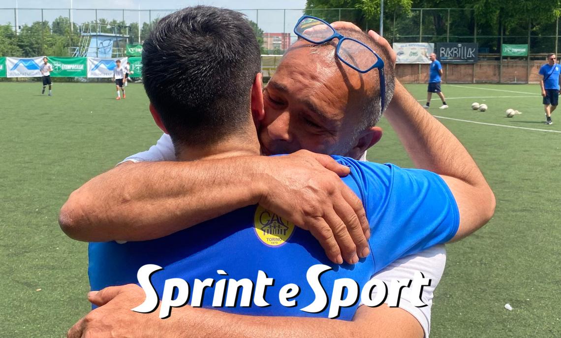 Qualificazioni Piemonte Under 15, Rebaudengo-Cit Turin 4-1, l'abbraccio tra Simone Melis e papà Marco