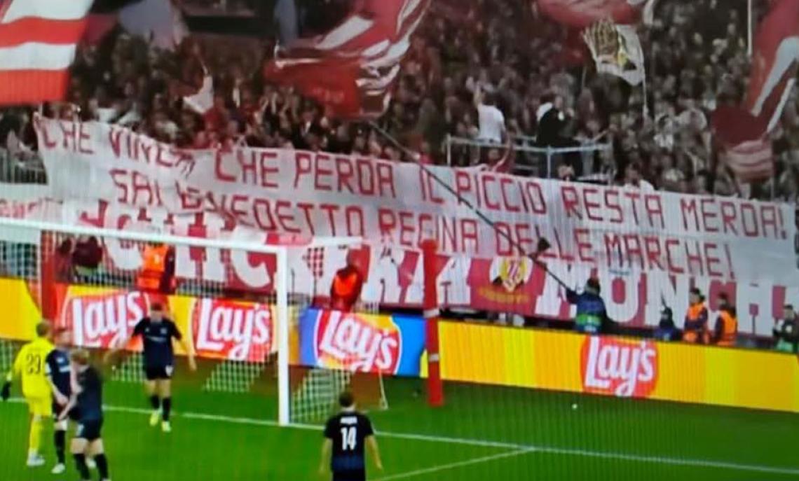 BAYERN MONACO CHAMPIONS LEAGUE - STRISCIONE SAMBENEDETTESE-ASCOLI