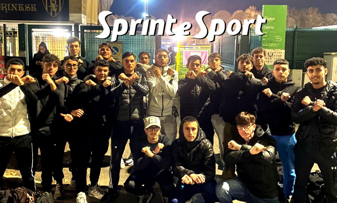 26 marzo 2025: la Juniores dell'Academy Torinese fuori ai cancelli della società di via dei Gladioli