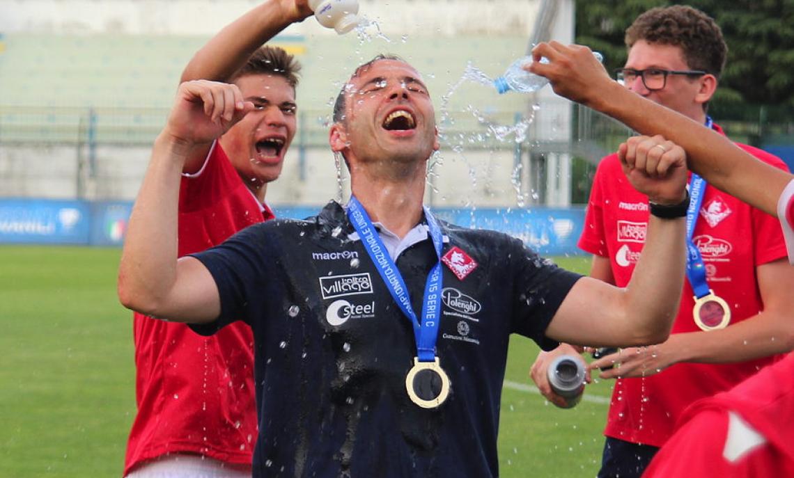 Mattia Giacobone festeggia lo Scudetto