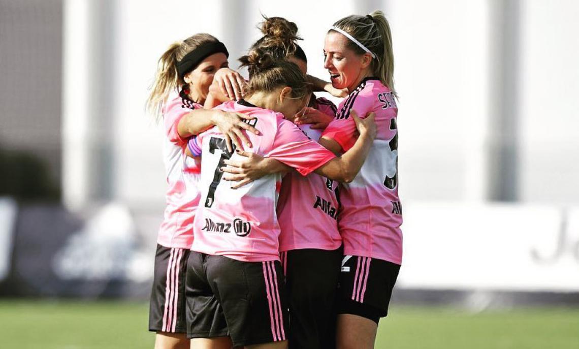 La Juventus esulta (foto Fb Valentina Cernoia)