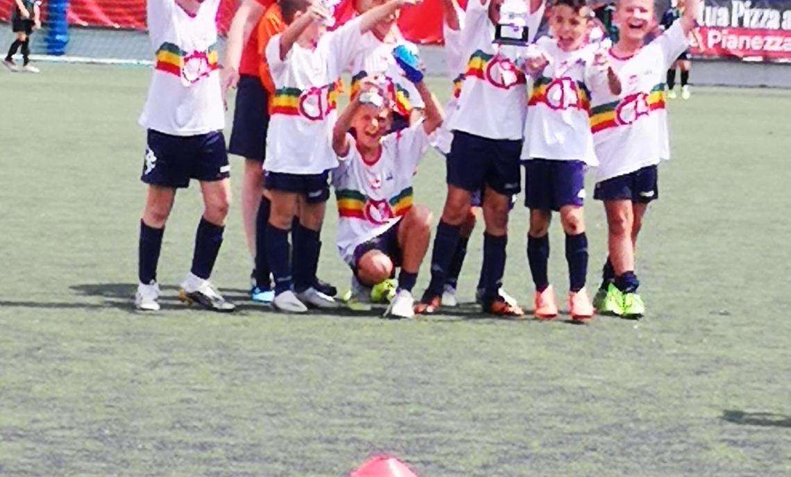 I ragazzi del Pro Eureka festeggiano la vittoria