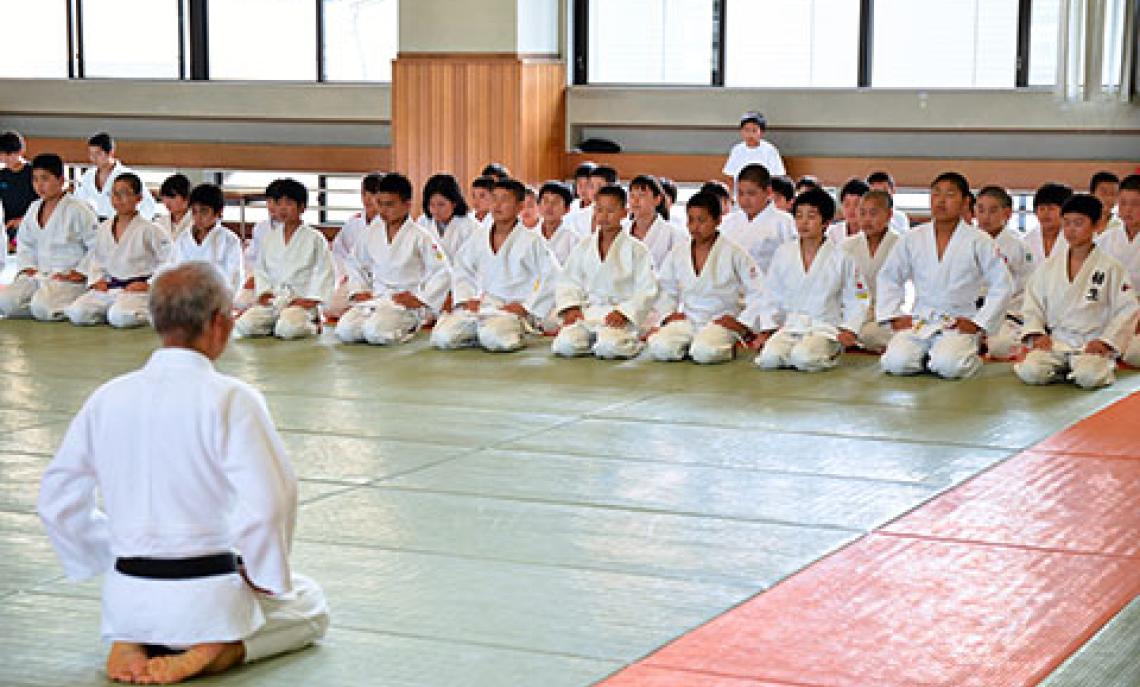 Il saluto nel Judo (fonte: Kodokan Judo Institute)