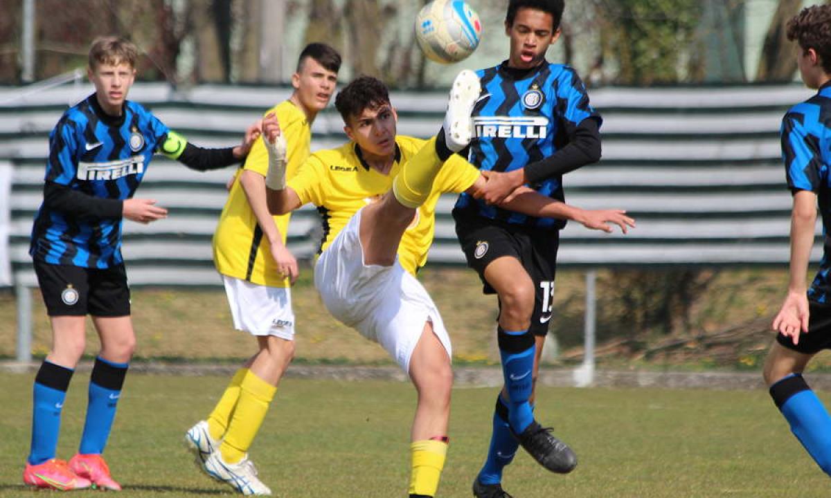 Renate-Inter Under 15: impresa delle Panterine, Viscardi ...