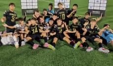 Una pennellata d'autore, poi il cinismo sottoporta: i bianconeri sono campioni per la terza volta consecutiva