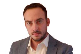 Marco Borri, con un professionista dentro il ruolo dell'osservatore calcistico