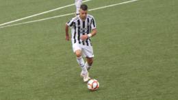 Cagliari-Juventus: una punizione di Scienza all'ultimo secondo pareggia i conti, ma Grandu e compagni mettono in difficoltà i bianconeri
