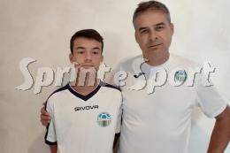 Ha 15 anni, ma è il più "vecchio" della società