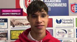 Fa meglio del francese Thuram ai Mondiali 1998: il difensore 2004 segna 2 gol in 11 minuti e la squadra vola