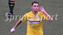 Prima su rigore, poi con un pallonetto spettacolare rilancia gli ospiti