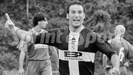 Addio al bomber ex Milan del mitico gol-promozione all'ultimo secondo di carriera