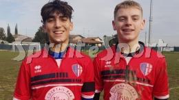 Il difensore-goleador e il rigorista infallibile in 3 minuti fanno esultare la capolista