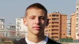 Un destro all'incrocio dei pali del difensore regala lo scontro diretto ai rossoneri