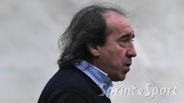 La squadra in lotta per la salvezza esonera il tecnico: «Contento di ciò che ho fatto»
