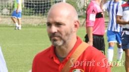 Vince il campionato e viene esonerato: «Io senza esperienza in categoria? Ma se ho fatto la Serie C...»