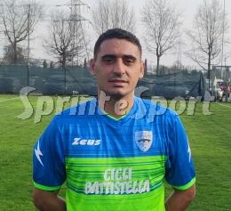 Entra dalla panchina e dopo due minuti segna il gol della vittoria: è aggancio alla zona playoff