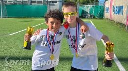 La capolista festeggia un cammino perfetto : non ne perdono neanche una e conquistano il campionato