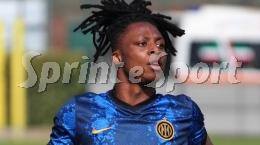Le capriole di suo papà sono state leggenda, ora il classe 2005 debutta e strappa enormi applausi