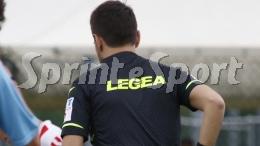 Testa a testa e tentativo di pugno all'arbitro: sedicenne squalificato per quasi un anno