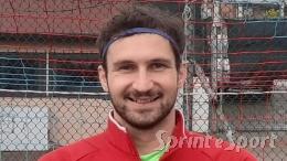 È un portiere miracoloso! Para un rigore, salva tutto e mantiene la squadra al secondo posto