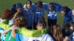 Da una piccola società un grande messaggio: pallone rosso in campo per dire no alla violenza