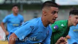 Tre gol e un espulso in 23 minuti, poi la sospensione: la partita dalle mille emozioni si rigiocherà