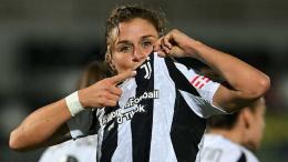 Duecento presenze in bianconero festeggiate con la rete che stende l'Inter