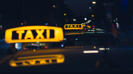 Genitori taxi: istruzioni per l’uso (e per la sopravvivenza)