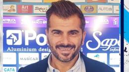 Prende la squadra del paese di 14mila abitanti terz'ultima e la porta al massimo storico, il tecnico è l'oro del club