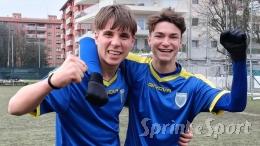 È una rovesciata senza tempo! Un gioiello del difensore centrale pareggia un derby infuocato