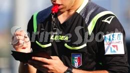 Maxi rissa, morsi e pugni volanti in tribuna: partita persa a tavolino nel campo di provincia