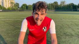 È un finale senza senso! Vanno sotto a due minuti dalla fine ma il gol nel recupero vale una stagione