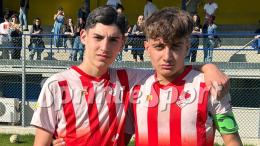 Un gol da applausi, un rigore tra le proteste e due rossi: che battaglia!