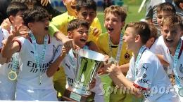 Tre ore di calcio, 100 giocatori impiegati e uno Scudetto indimenticabile: Milan, che trionfo!