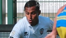 Insulta un giocatore di una squadra avversaria alla festa promozione: 2mila euro di multa per il centrocampista