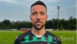 Un colpo in attacco! Segna una tripletta nella partita conclusiva e si trasferisce ai rivali di sempre