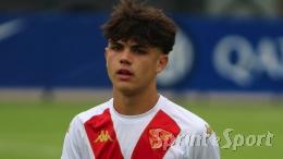 Il difensore con l'anima da leader cambia squadra: verrà allenato dal figlio di una leggenda del calcio