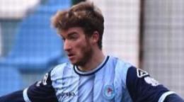L'esordio in prima squadra a 16 anni e l'affermazione tra i Prof, il centrocampista ora è il diamante del club modello