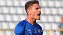 Segna il gol-partita ma viene poi espulso dal «Var dei poveri», la strana serata del difensore