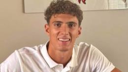 Arriva dalla Juventus e a 18 anni debutta già tra i Professionisti, l'attaccante è diventato grande