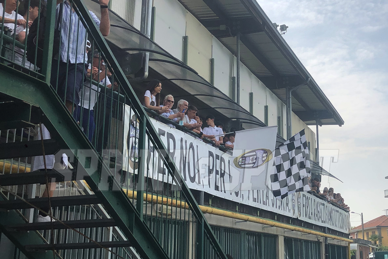 tribuna lasca