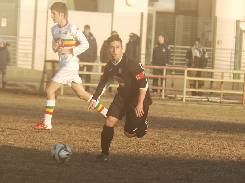 Stefano in azione in Pro Settimo Eureka-Lucento 1-1 del 13 gennaio